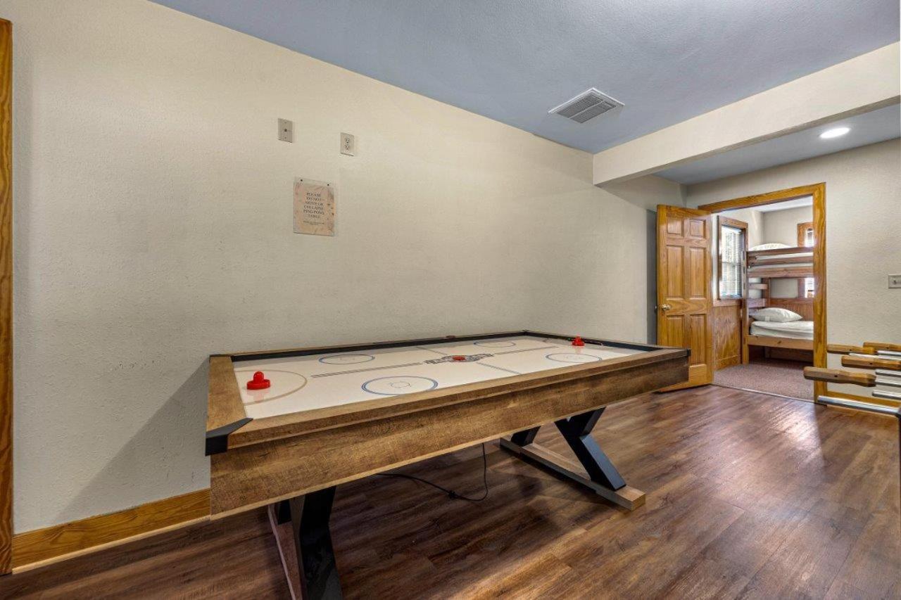 Apartment Poplar Point Unit 12c By Eden Crest