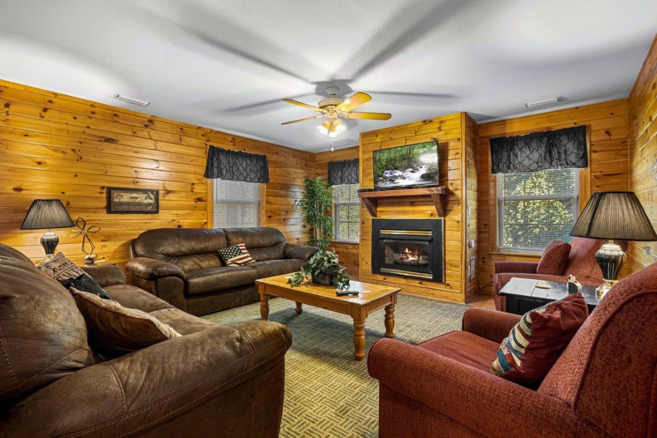 Apartment Poplar Point Unit 12c By Eden Crest Pigeon Forge