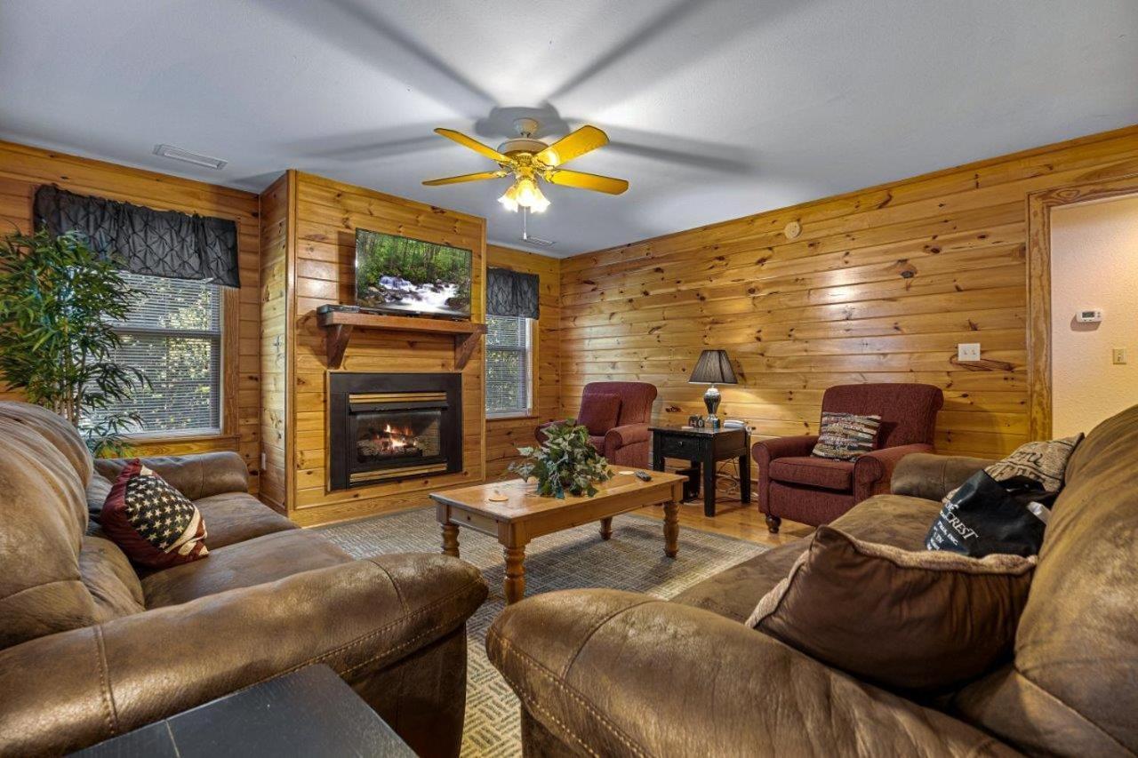 Apartment Poplar Point Unit 12c By Eden Crest