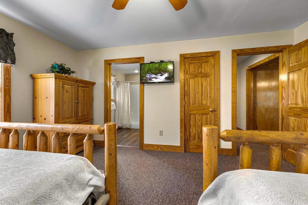 Apartment Poplar Point Unit 12c By Eden Crest Pigeon Forge